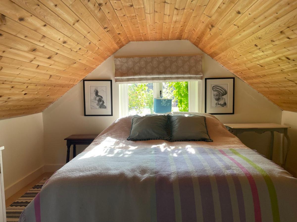 ホテル Little Barn Buckland Newton エクステリア 写真